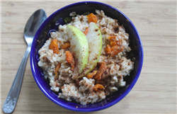 Oatmeal with Apple and Apricots