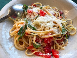 Best Summertime Pasta with Fresh Tomato, Basil, and Garlic